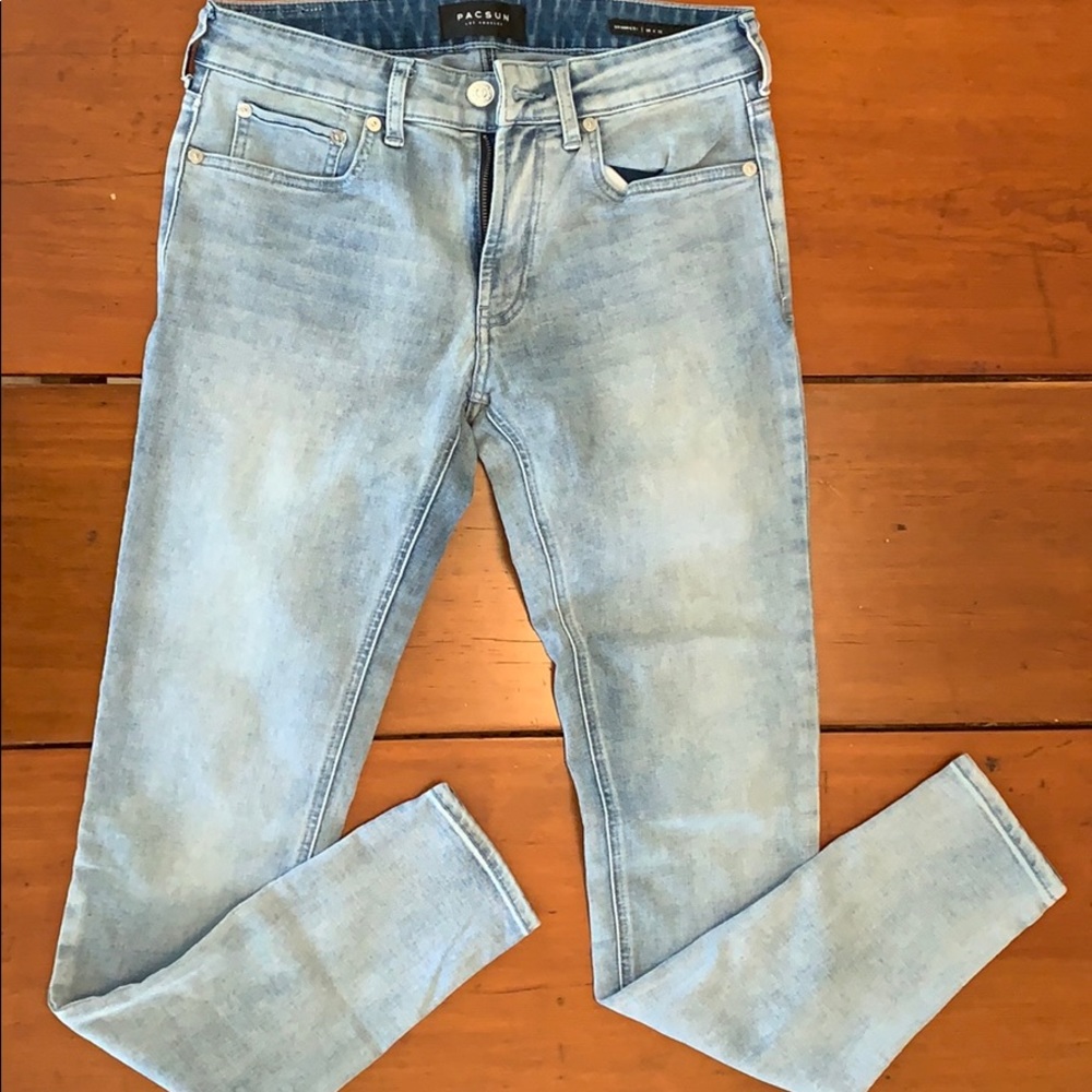 Light Wash Pacsun Jeans!